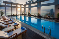 Diamond Sea Hotel swimming pool and bar danang